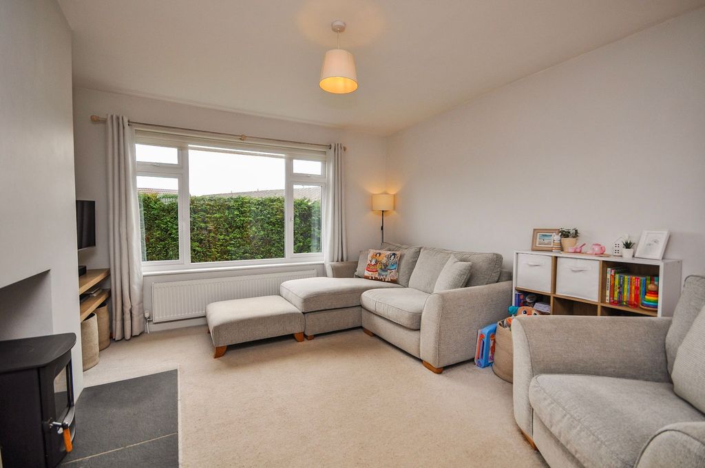 Property photo 3 of 25