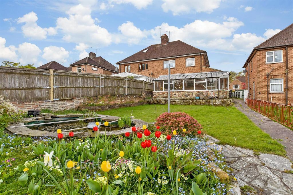 Property photo 1 of 18 Rear Garden