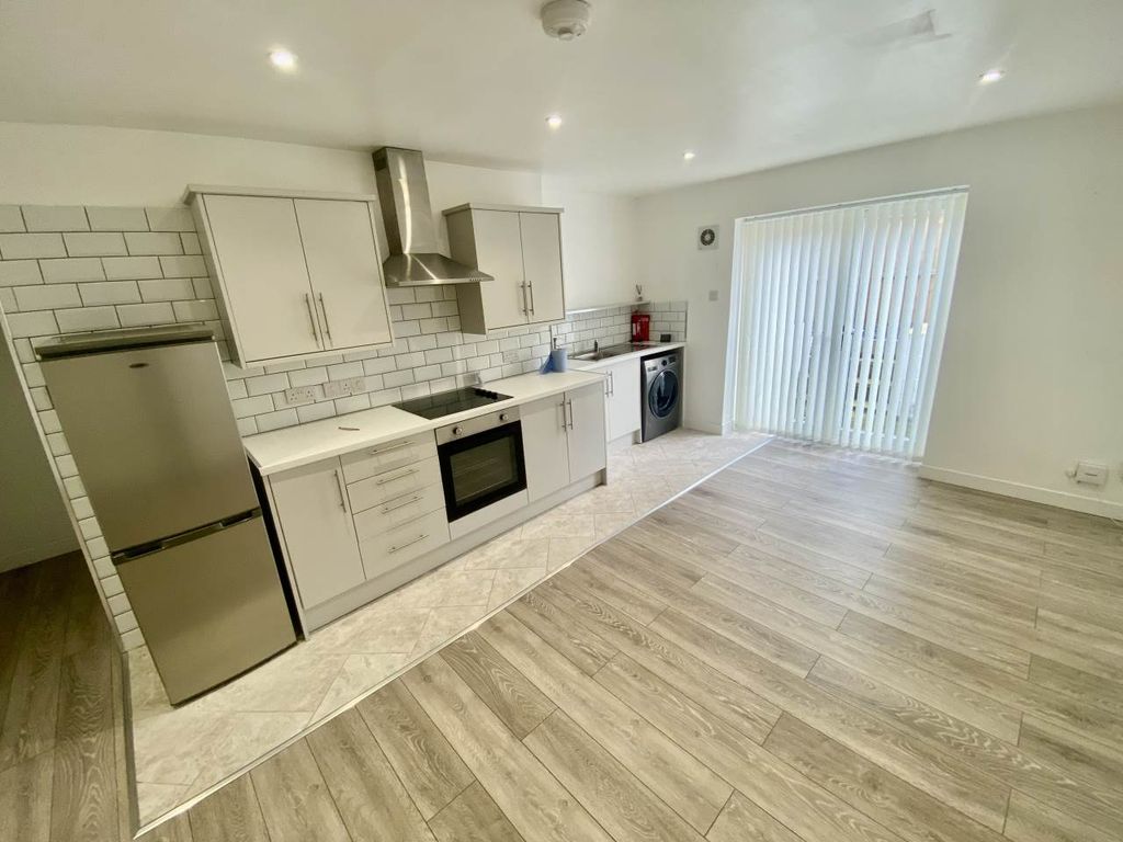 Property photo 2 of 14 Img_3468