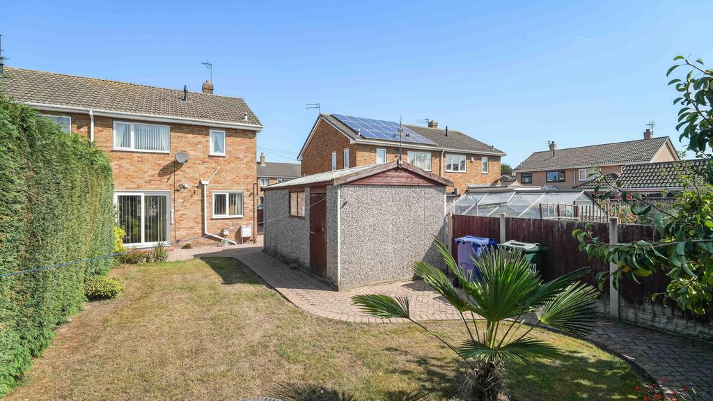 Property photo 2 of 10