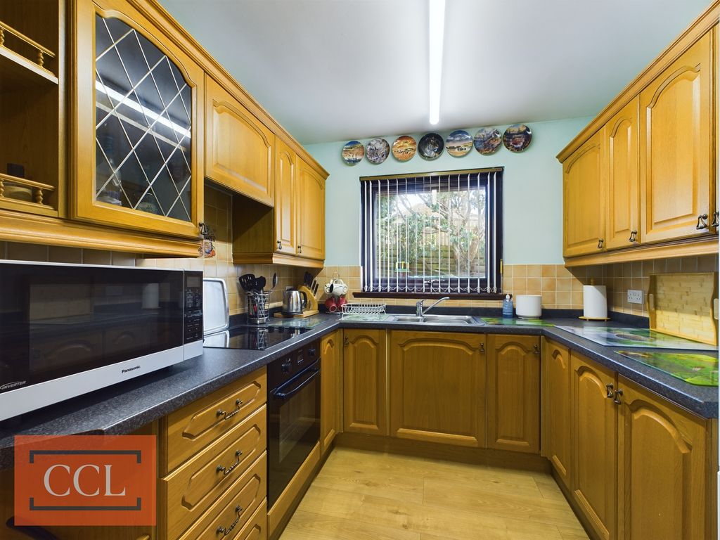 Property photo 3 of 21 44102249.Jpg?v=