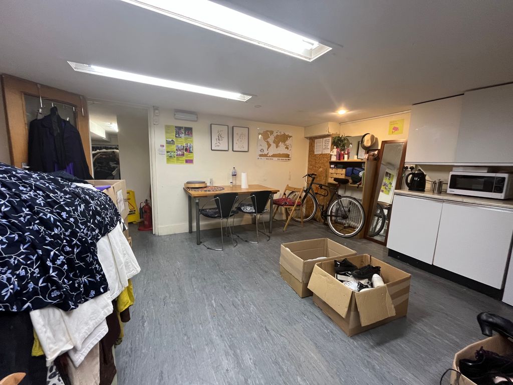Property photo 3 of 3