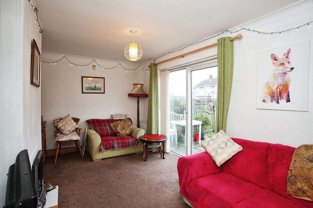 Property photo 3 of 17