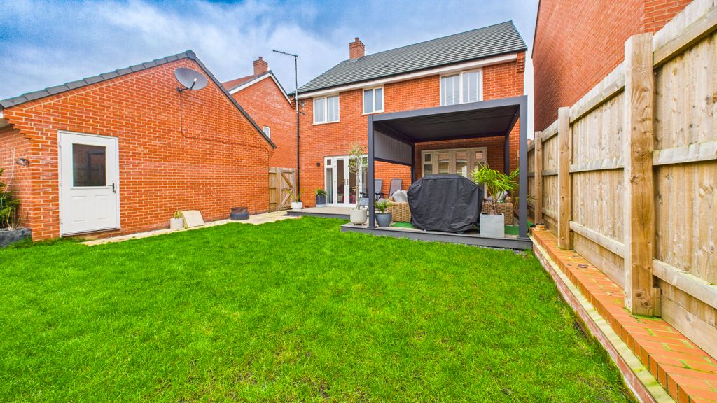 Property photo 3 of 20 2-Cam04968G0-Pr0085-Still012