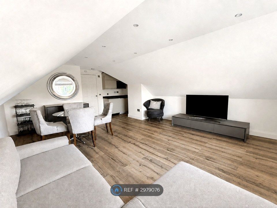 Property photo 1 of 11 Living Area