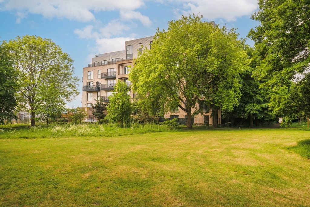 Property photo 2 of 12