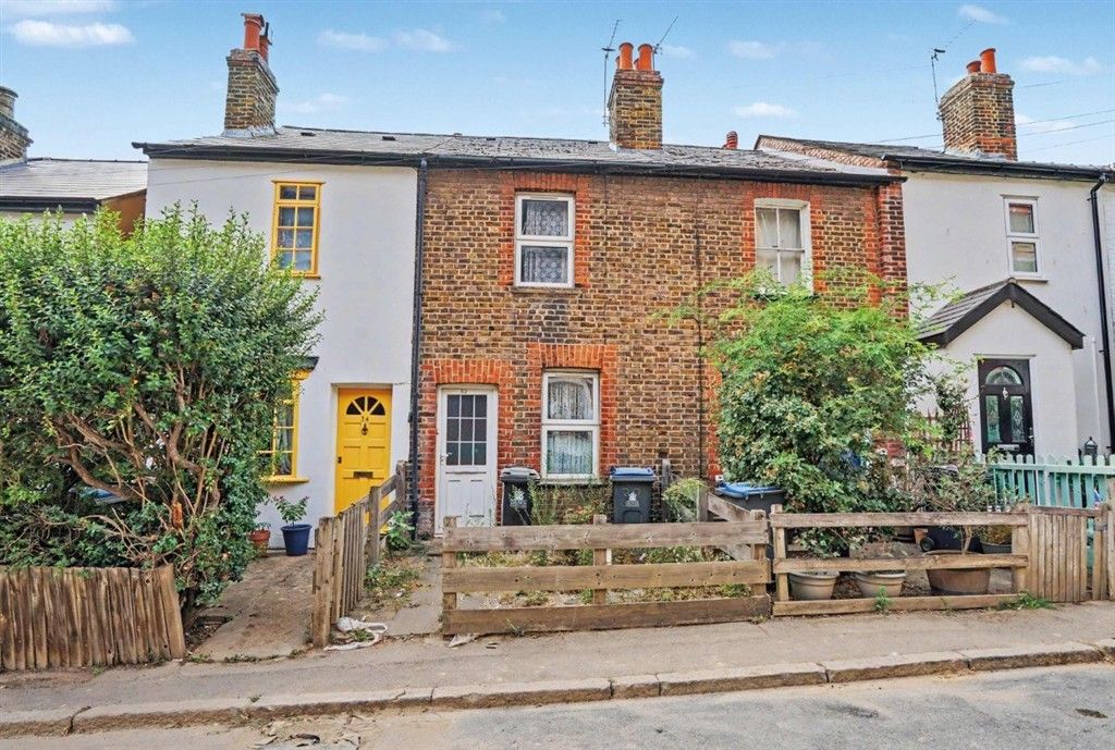 Property photo 1 of 5