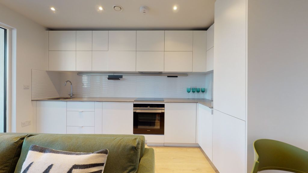 Property photo 2 of 21 Kitchen