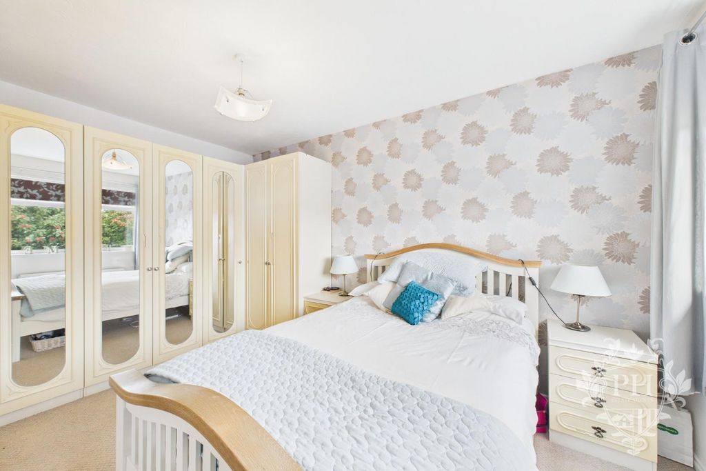 Property photo 3 of 11 Cam02002G0-Pr0179-Still003.Jpg