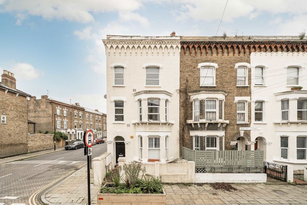 Property photo 1 of 3