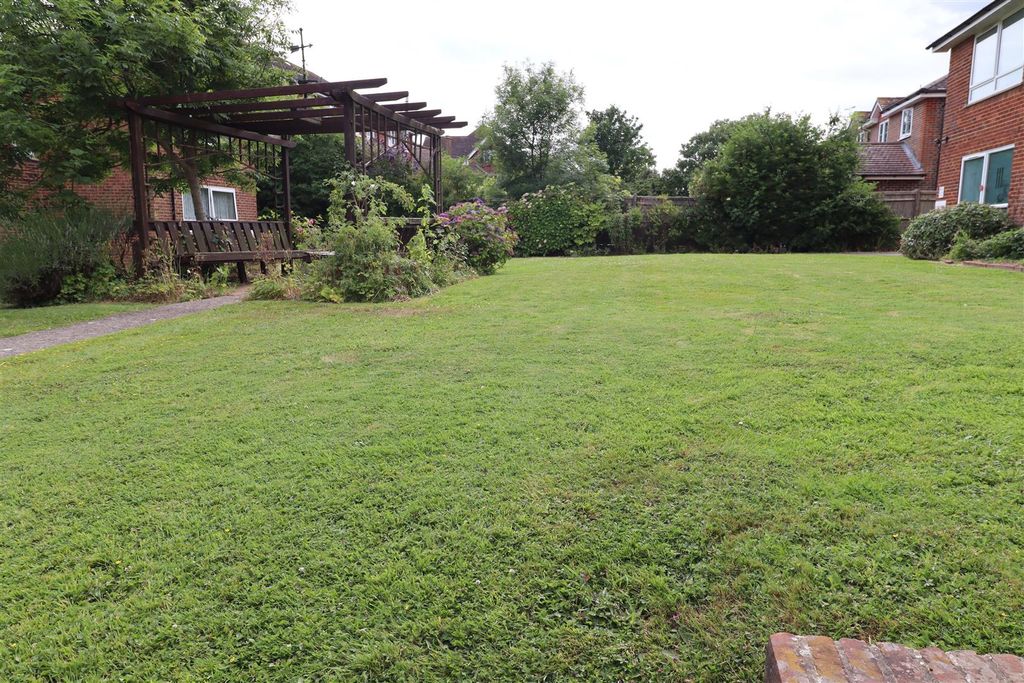 Property photo 3 of 14