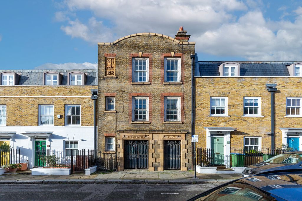 Property photo 1 of 24 61 King George Street, London Se10 8Qb