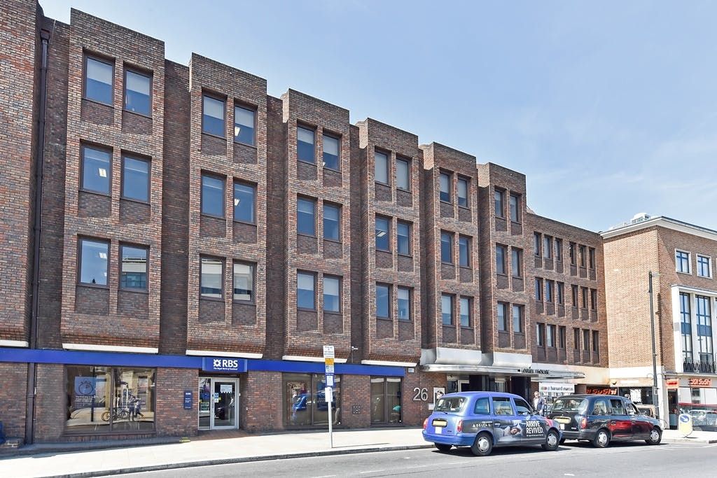 Property photo 1 of 5 Oriel House The Quadrant Richmond Office For Rent Ext Main
