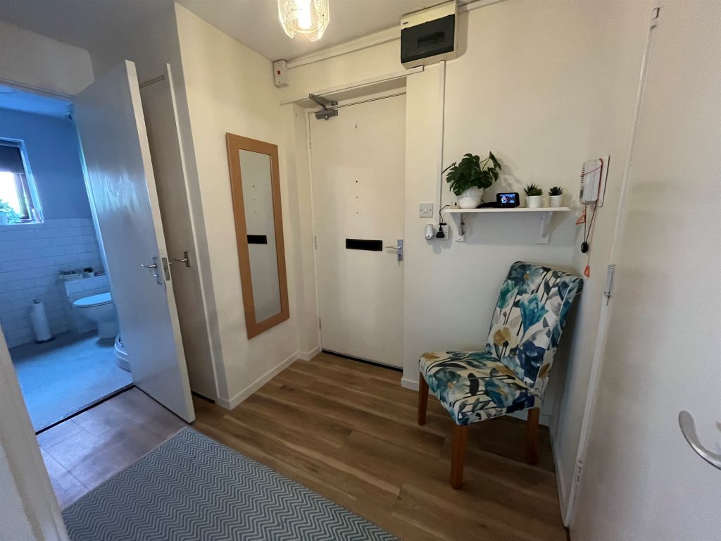 Property photo 3 of 13