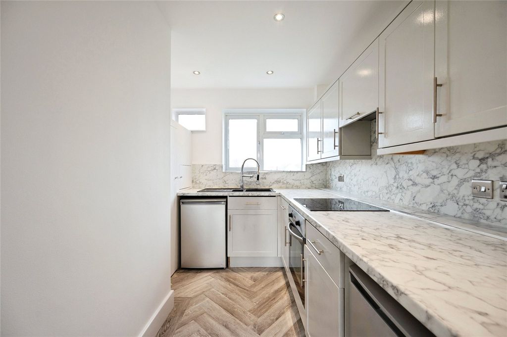 Property photo 3 of 13 Picture No. 51