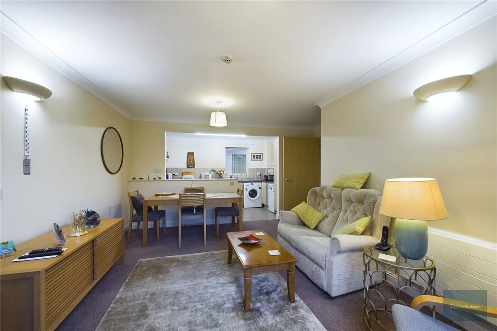 Property photo 2 of 16 Picture No. 24