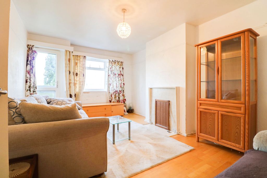 Property photo 2 of 15 Photo 1