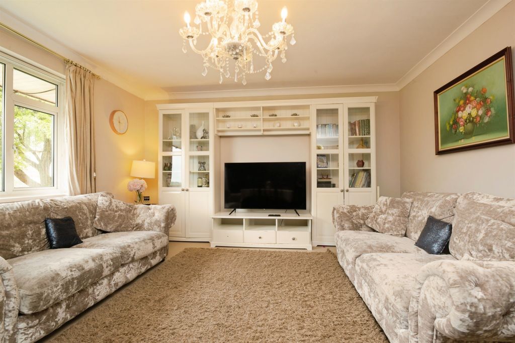 Property photo 3 of 17