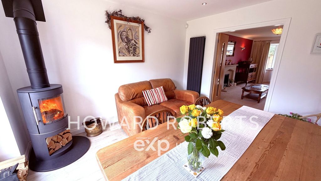 Property photo 3 of 22