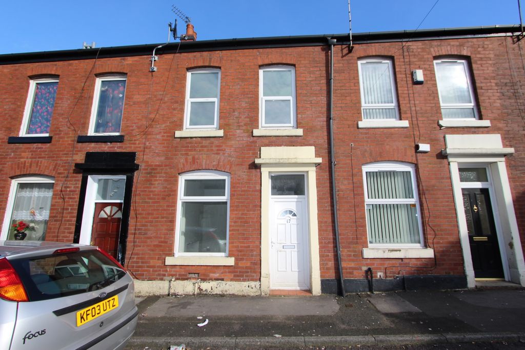 Property photo 1 of 9