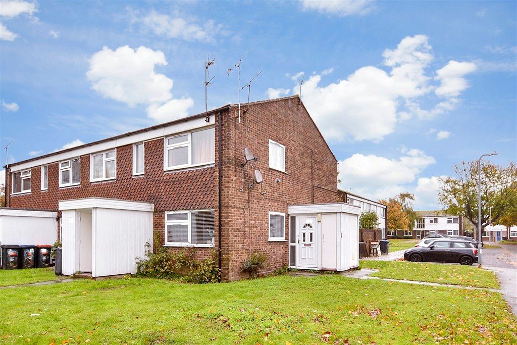 Property photo 2 of 9 Front (Web) Yes