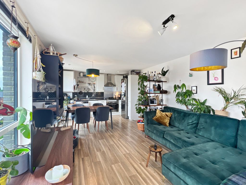 Property photo 2 of 18 5Aef1Fb515540Ed64Dac094c545800575B284591