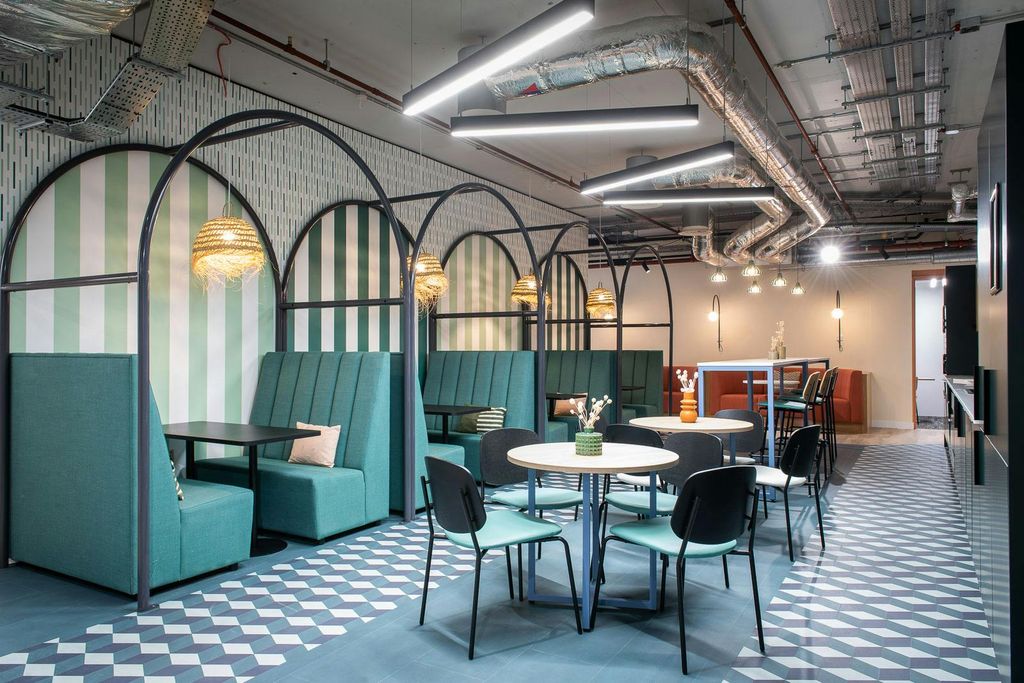 Property photo 1 of 13 4 Runway East Brighton - Kitchen.Jpg