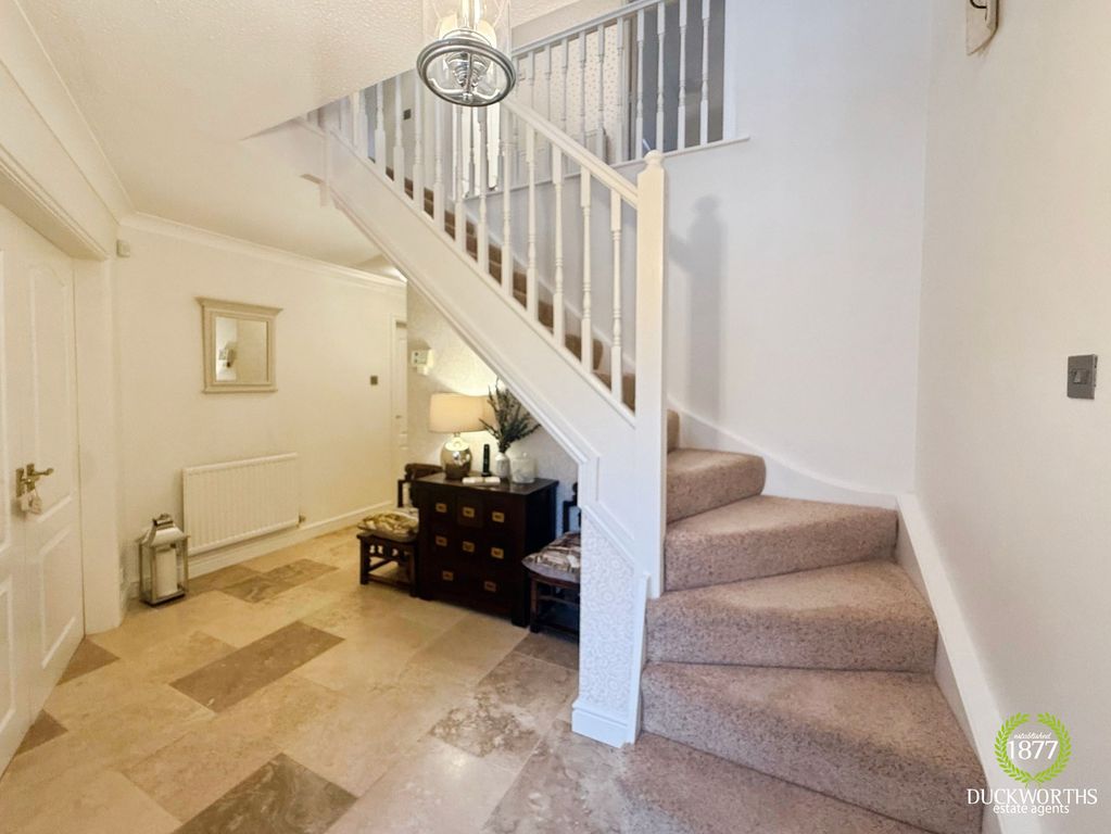 Property photo 3 of 53