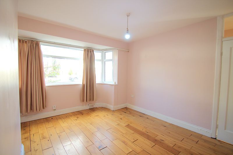 Property photo 3 of 11 Photo 2