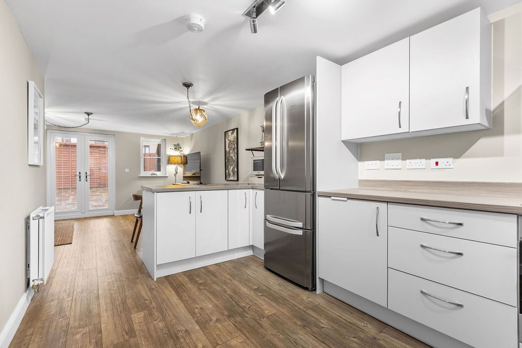 Property photo 3 of 29