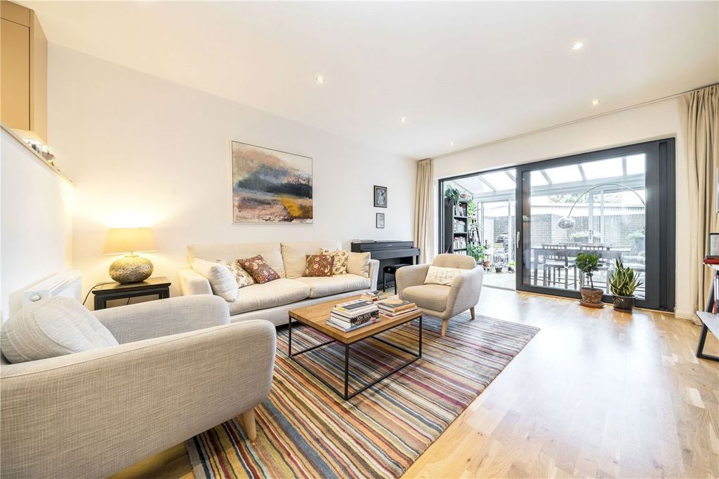 Property photo 3 of 16