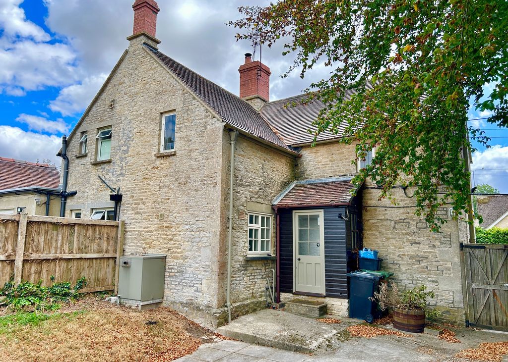 Property photo 3 of 13