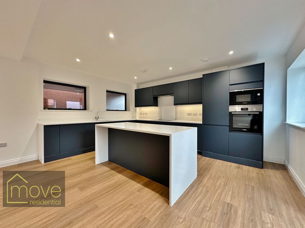 Property photo 3 of 16 Photo 12