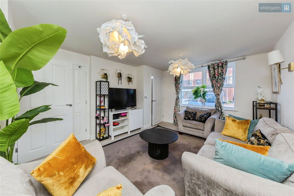 Property photo 2 of 15 Picture No. 13