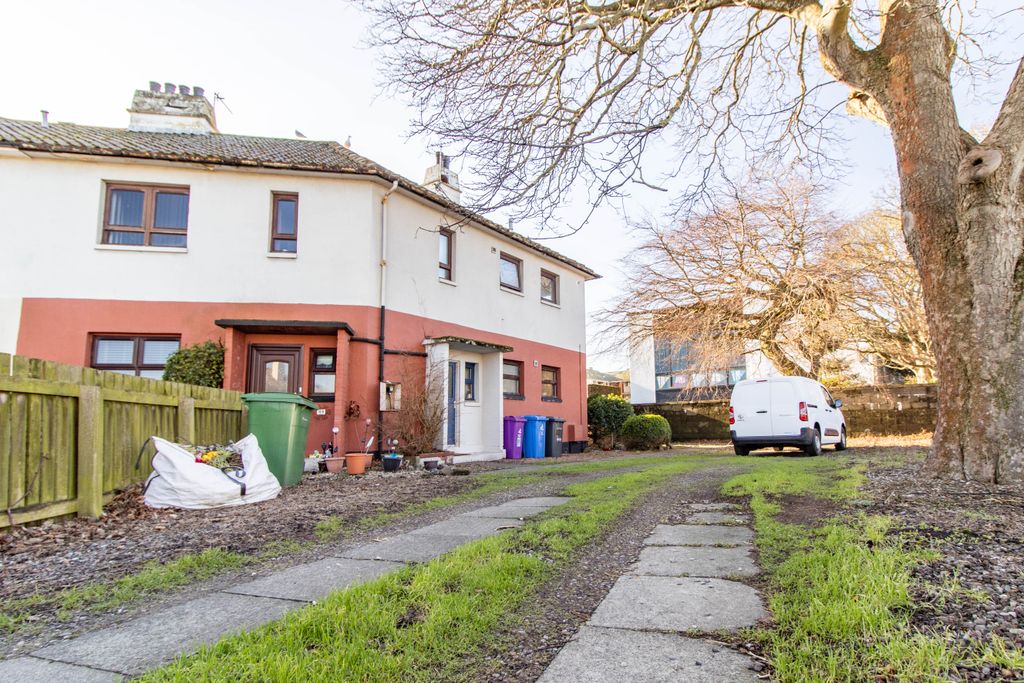 Property photo 2 of 20 Front Exterior