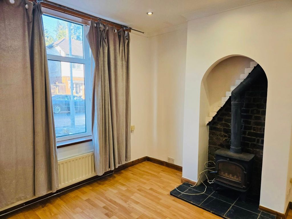 Property photo 3 of 28