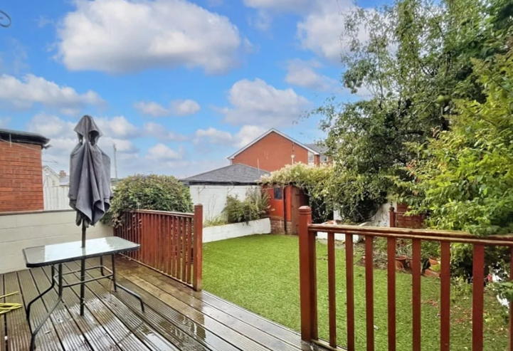 Property photo 3 of 9