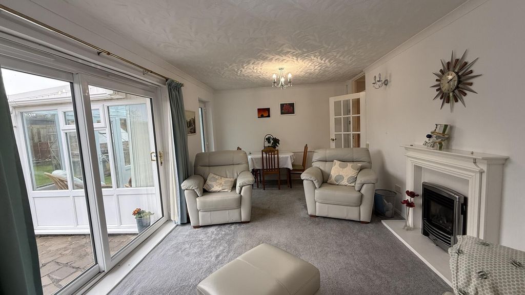 Property photo 2 of 12 Living Room