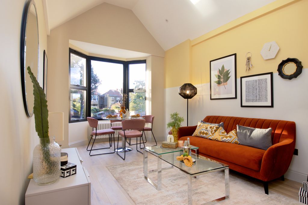 Property photo 1 of 20 Luxury First And Second Floor Edwardian Conversion