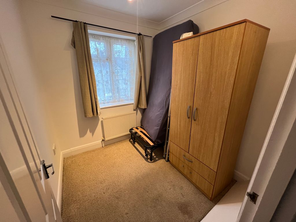 Property photo 3 of 5 Img_8739[1]