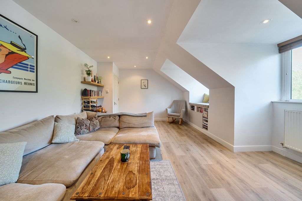 Property photo 2 of 20 1425981-16-69B142...