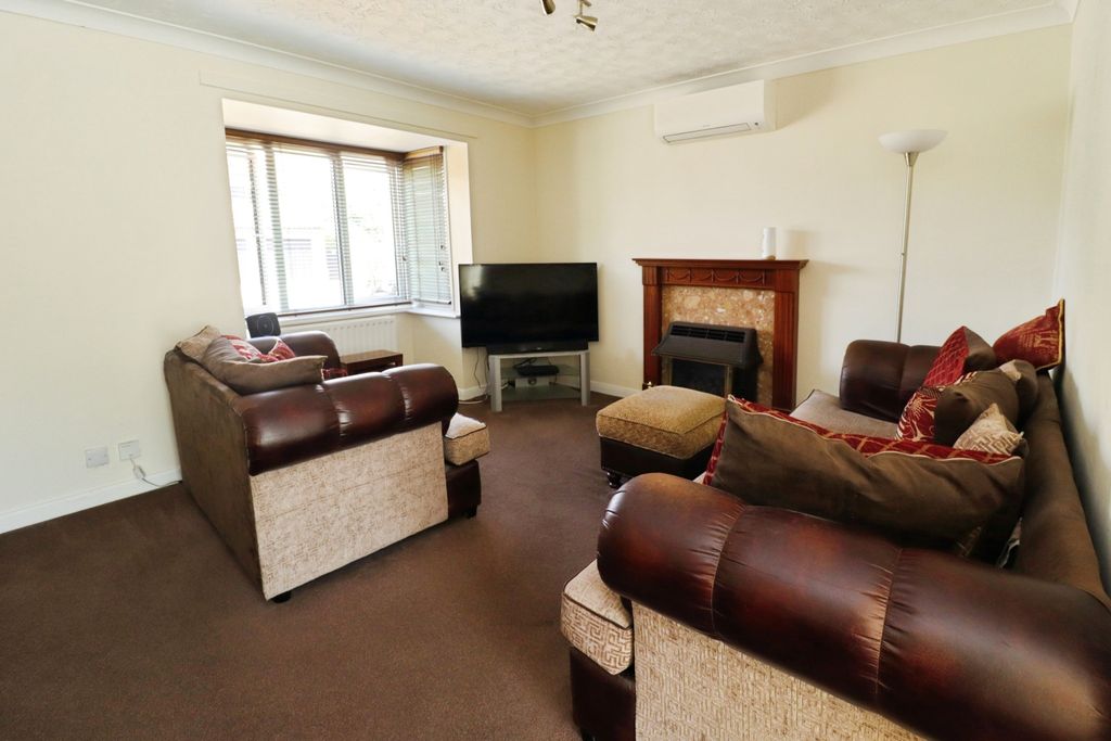 Property photo 3 of 14