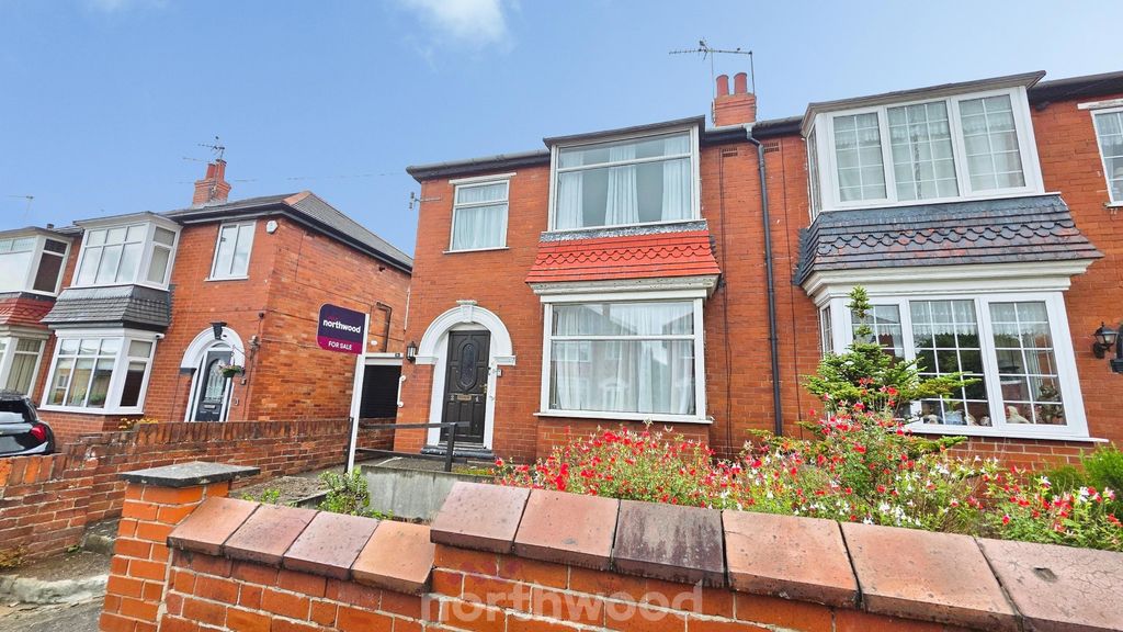 Property photo 2 of 37