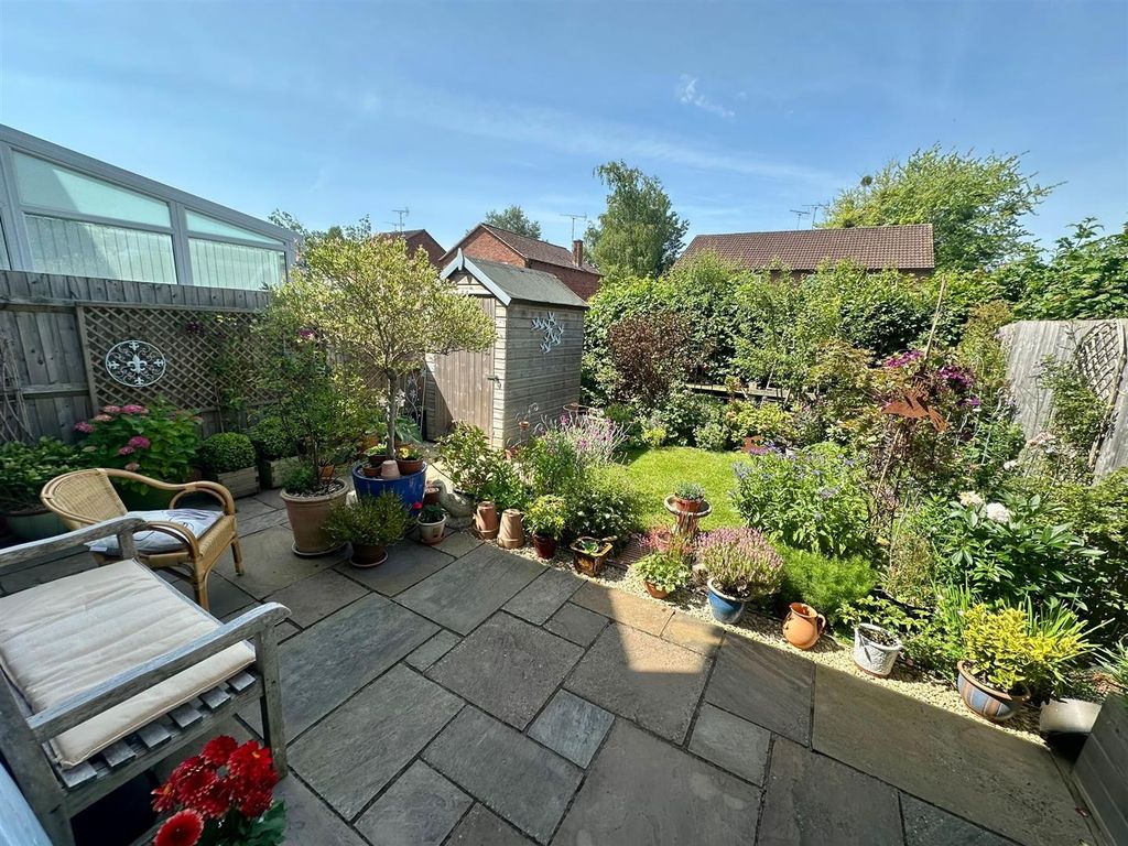 Property photo 2 of 17