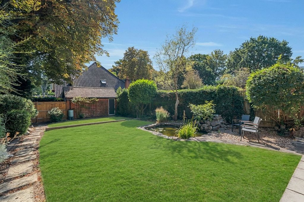 Property photo 3 of 18