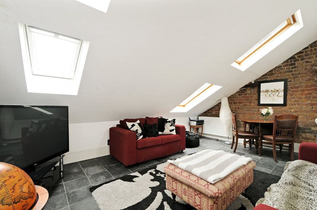 Property photo 3 of 6 Picture No. 04