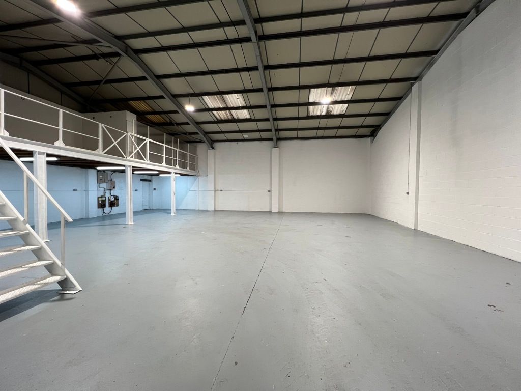 Property photo 3 of 12 Photo 16