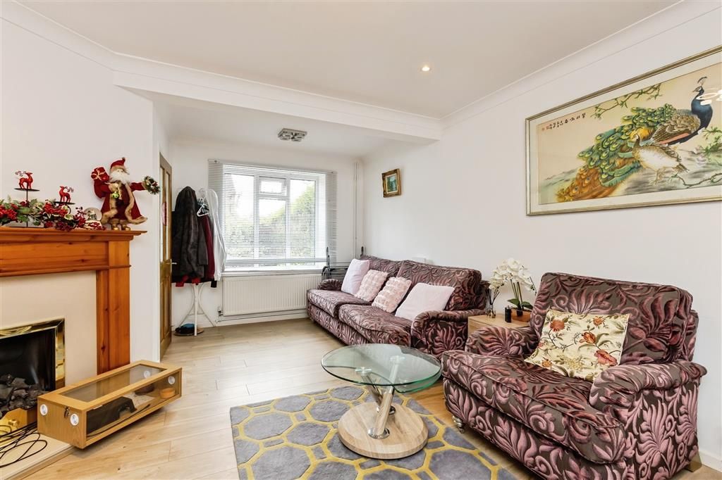 Property photo 3 of 18 Image