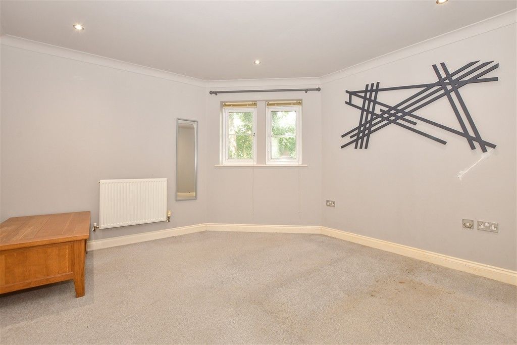 Property photo 3 of 9 Bedroom 1