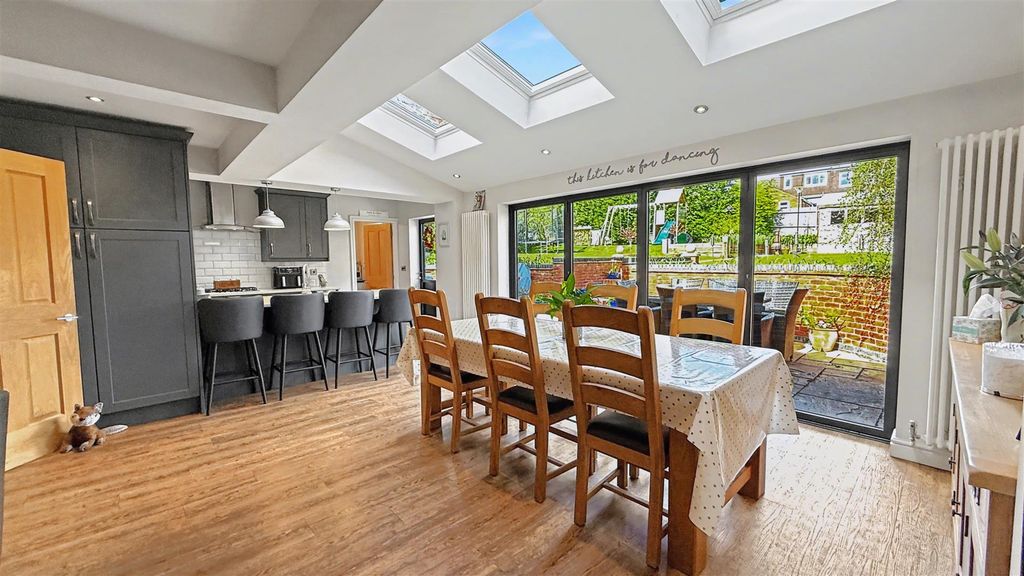 Property photo 2 of 27 Img_9781.Jpeg